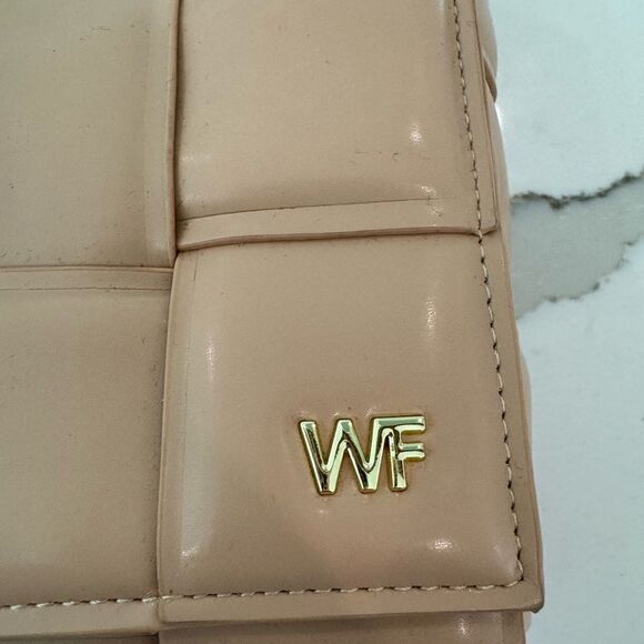 White Fox Beige Purse quilted look - Picture 6 of 7